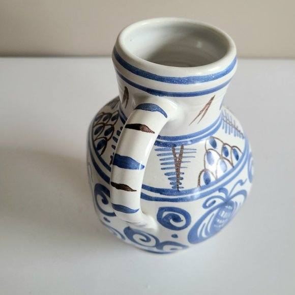 Vintage blue and white ceramic vase/jar. - Picture 5 of 7